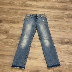 DL1961 skinny/straight leg jeans.
